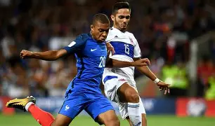 英雄联盟2025总决赛-里程碑夜布莱顿战术微调；欧超杯今夜刷纪录；话题不断；纪律约束更严格(英超曼联vs布莱顿直播)